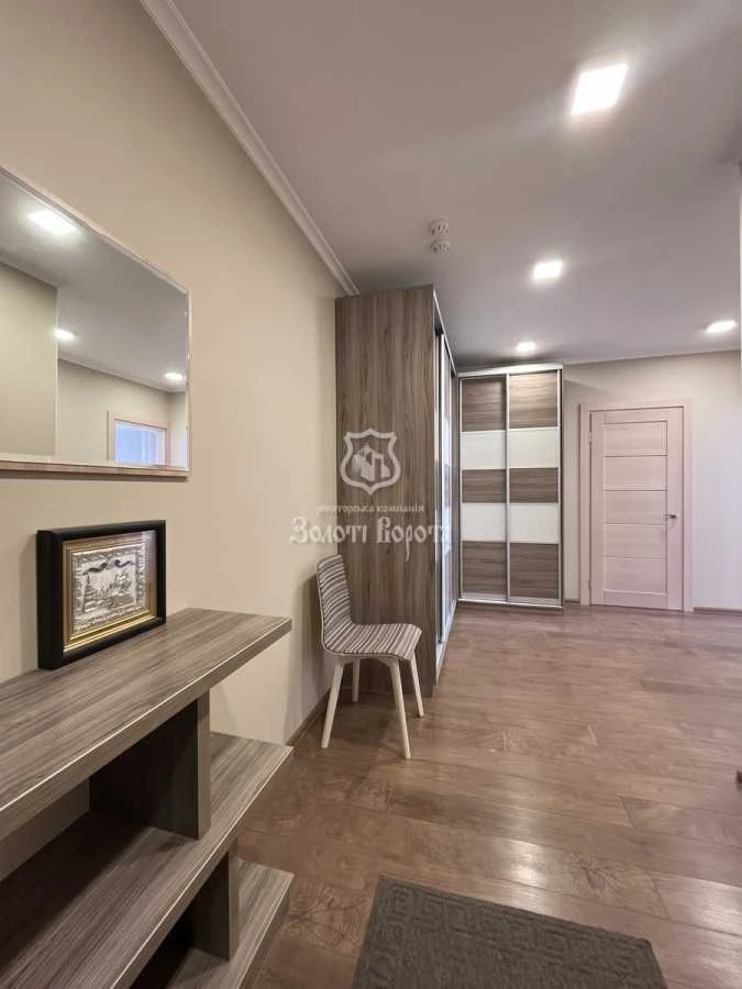 Продажа 2-комнатной квартиры 72.9 м², Михаила Донца ул., Лом