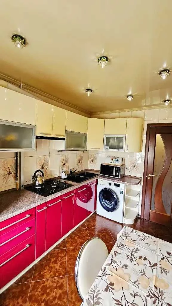 Продаж 3к квартир Перемога-5 Героев пр. 11 Соборний