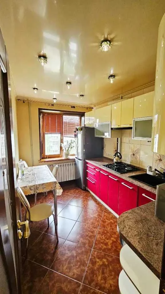 Продаж 3к квартир Перемога-5 Героев пр. 11 Соборний
