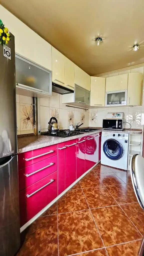 Продаж 3к квартир Перемога-5 Героев пр. 11 Соборний