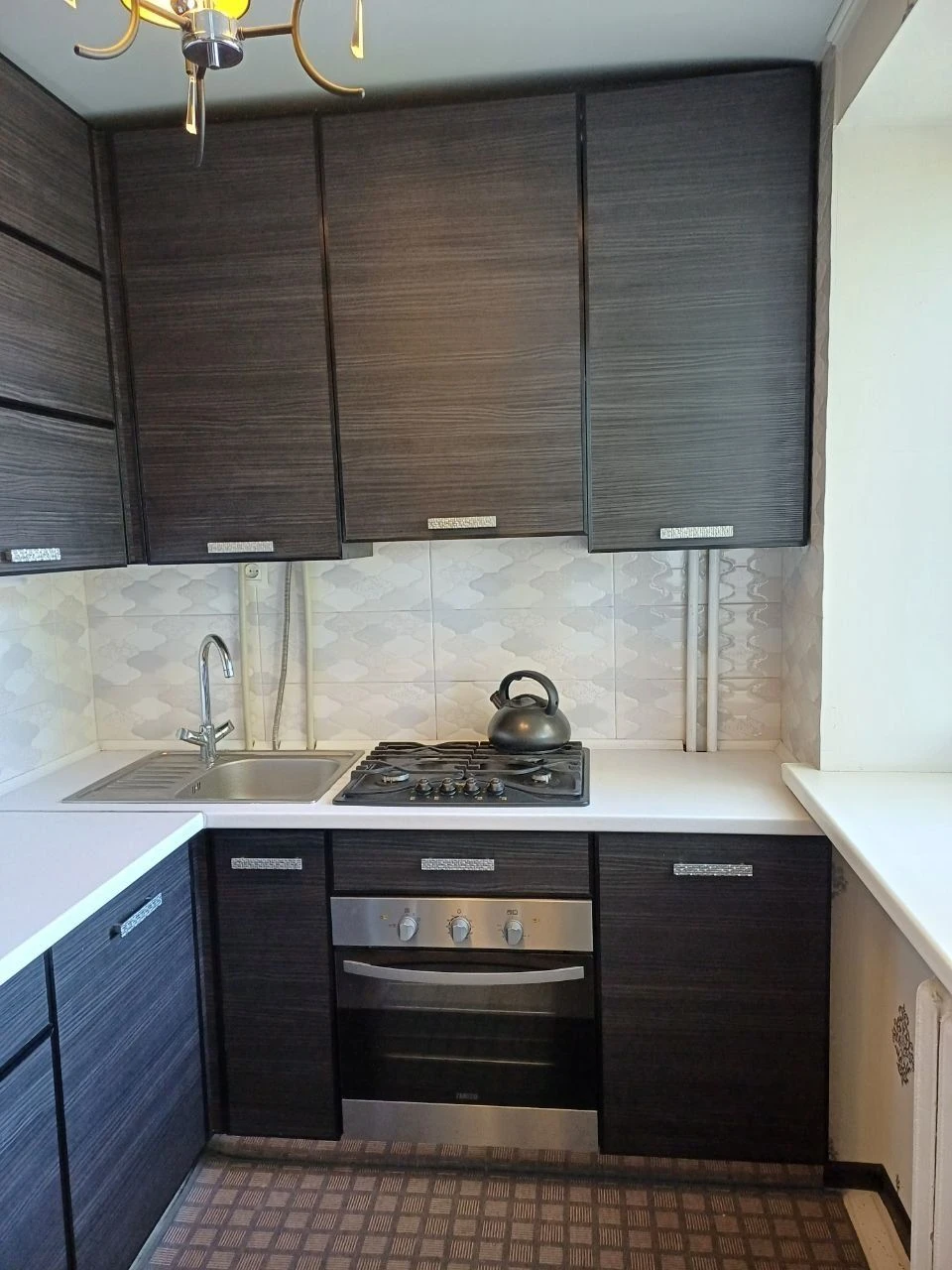 Продам 3к квартиру с ремонтом и автономным отоплением