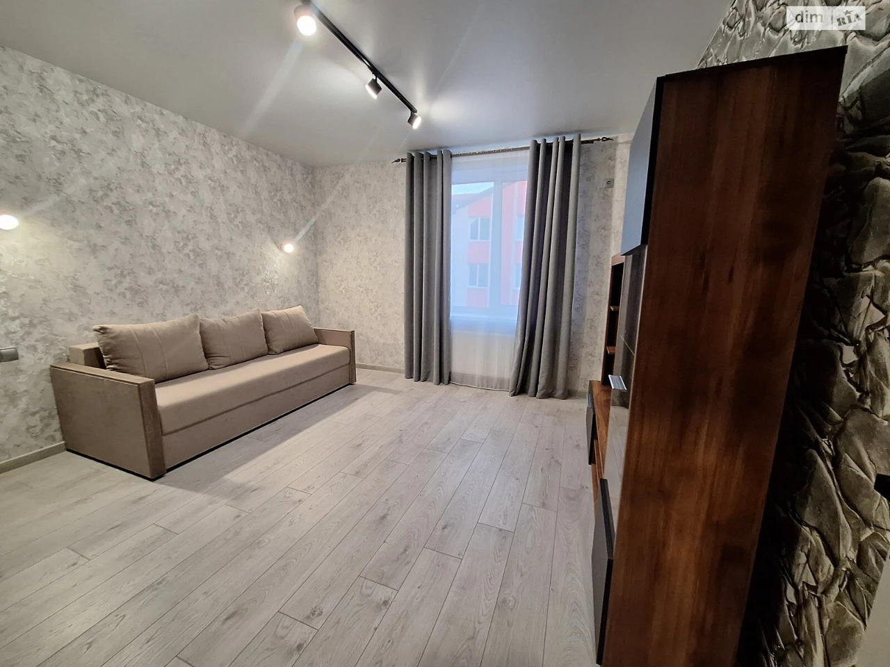 Long-Term Rental Apartment Lenin