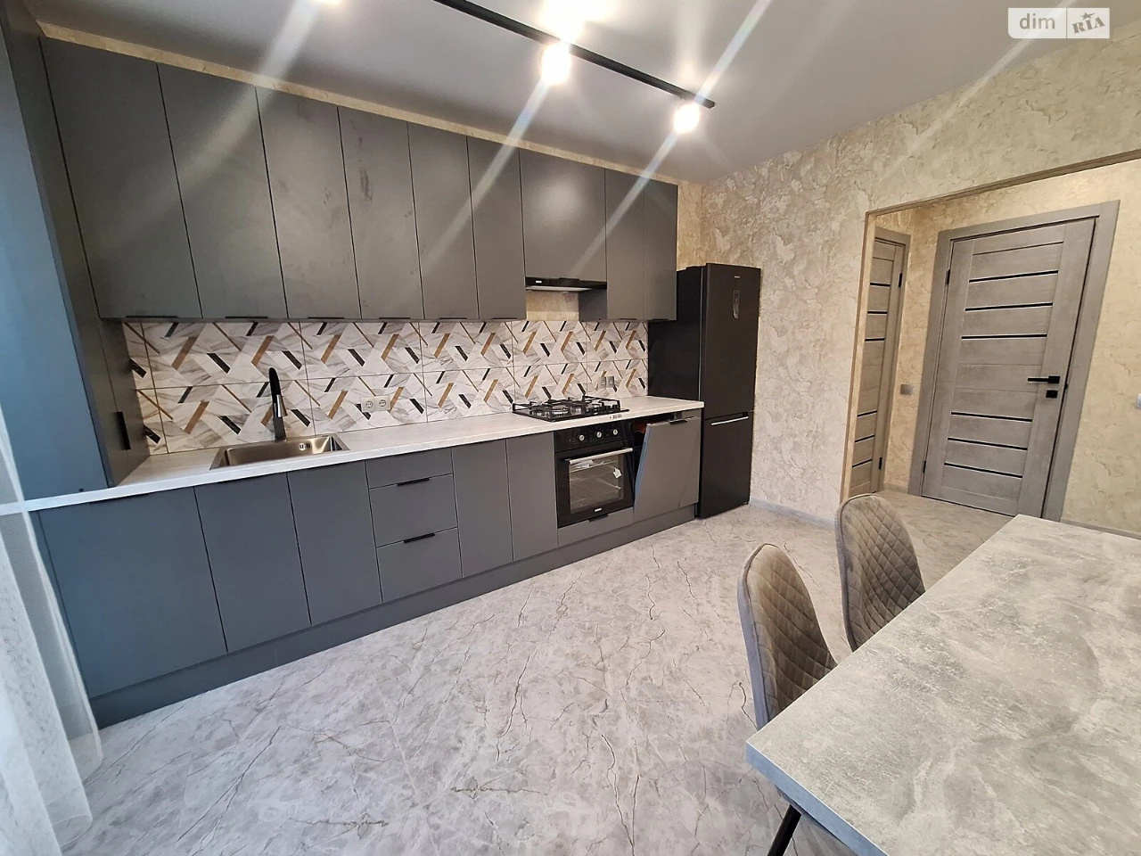 Long-Term Rental Apartment Lenin