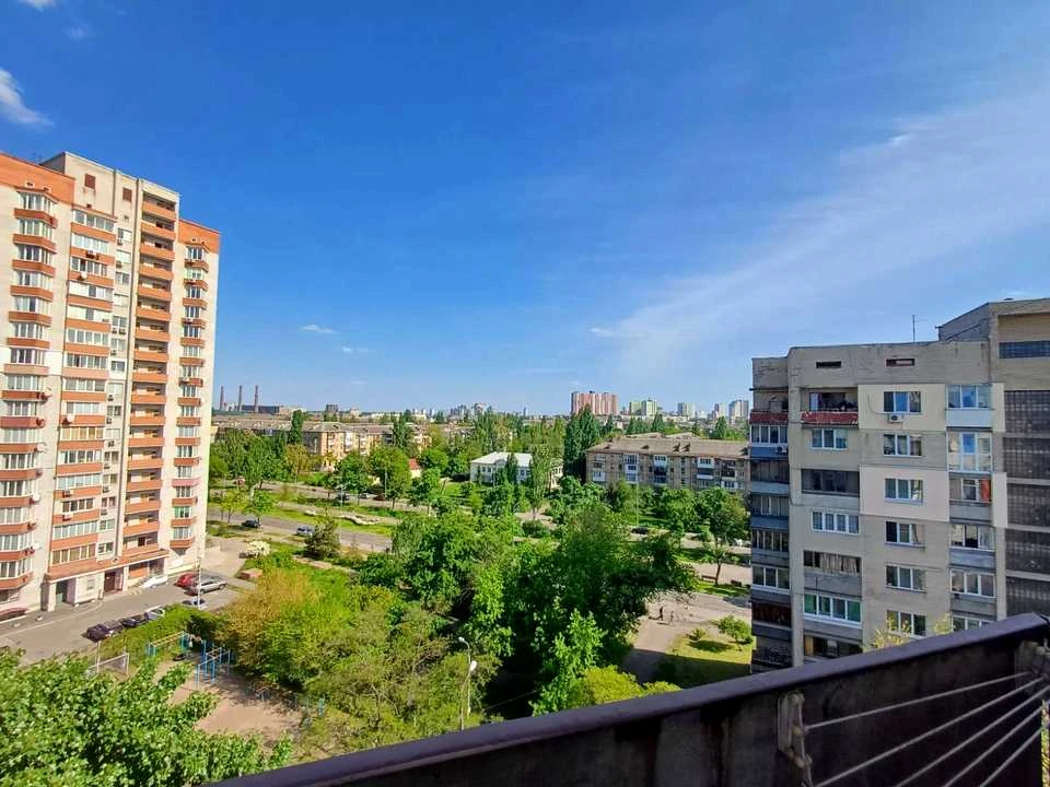 Квартира. Київ, Верховної Ради бульв.