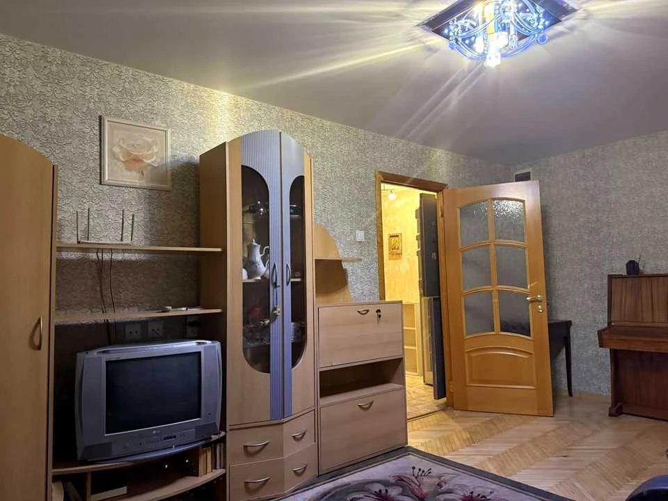 Квартира. Київ, Харківське шосе