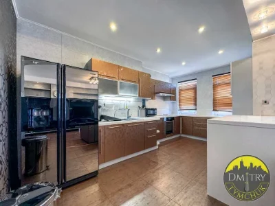 3-room apartment. Kyiv, Oleksandra Misyugy St.
