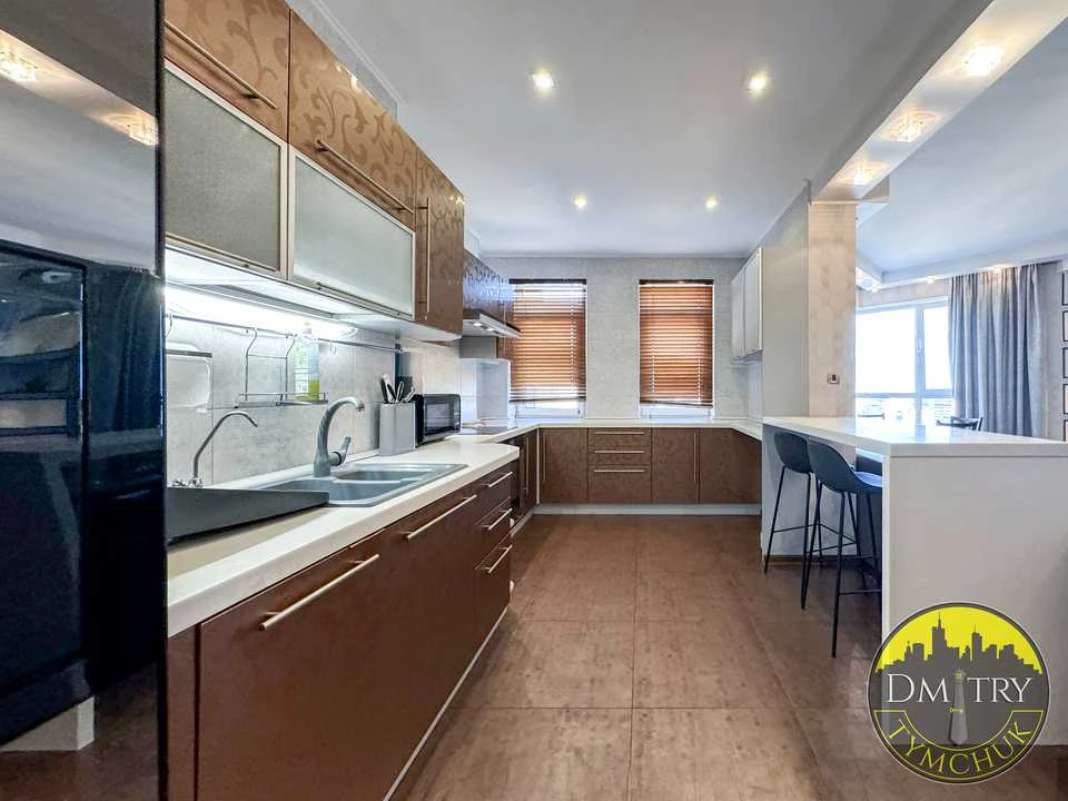 3-room apartment. Kyiv, Oleksandra Misyugy St.