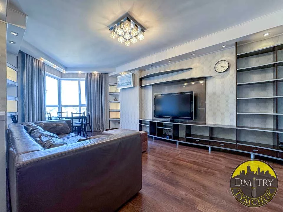 3-room apartment. Kyiv, Oleksandra Misyugy St.