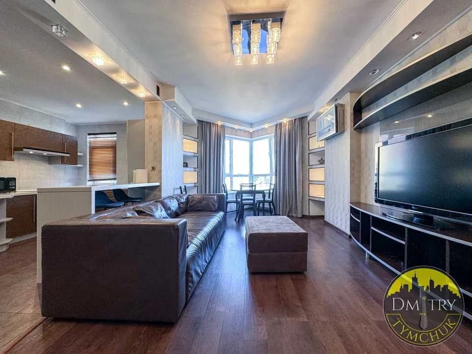 3-room apartment. Kyiv, Oleksandra Misyugy St.