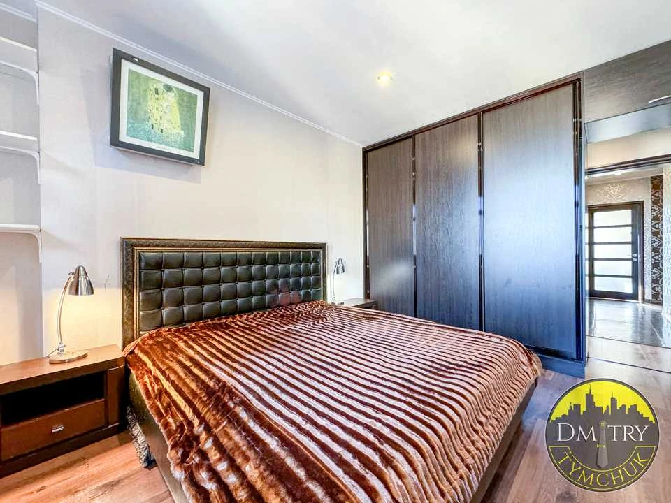 3-room apartment. Kyiv, Oleksandra Misyugy St.