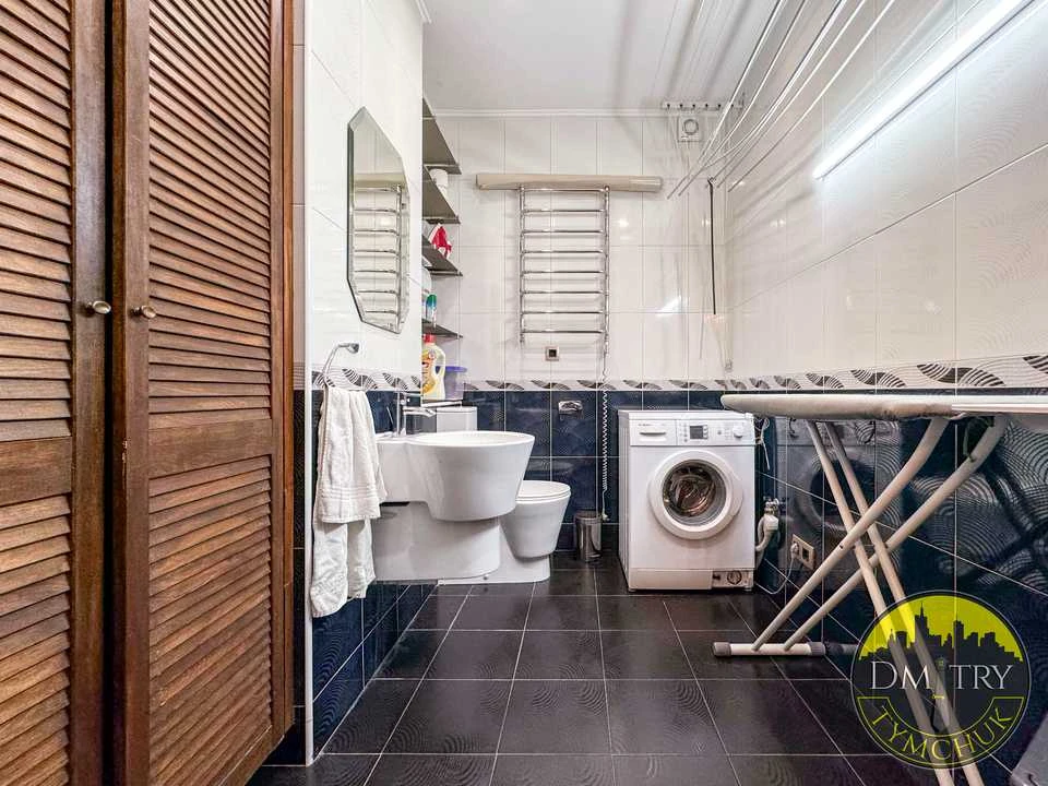 3-room apartment. Kyiv, Oleksandra Misyugy St.