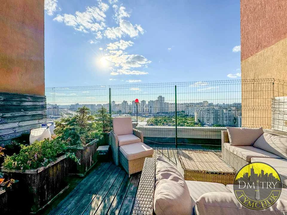 3-room apartment. Kyiv, Oleksandra Misyugy St.
