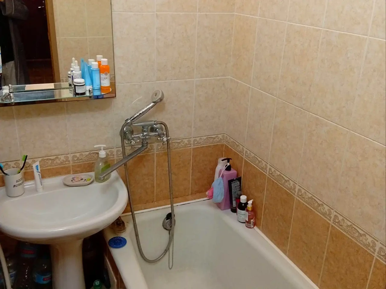 Оренда квартири 2-кімн. 53 м² 9/9 пов.