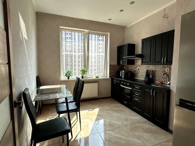 Apartment. Odessa, Genueska St.
