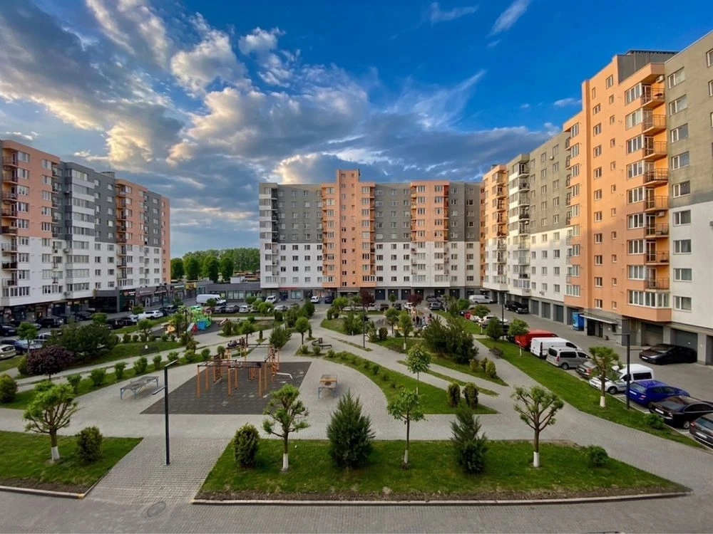 Urgent 2-room apartment in new construction