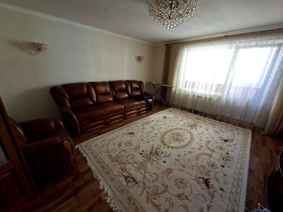 3-room apartment. Kyiv, Miloislavska St.
