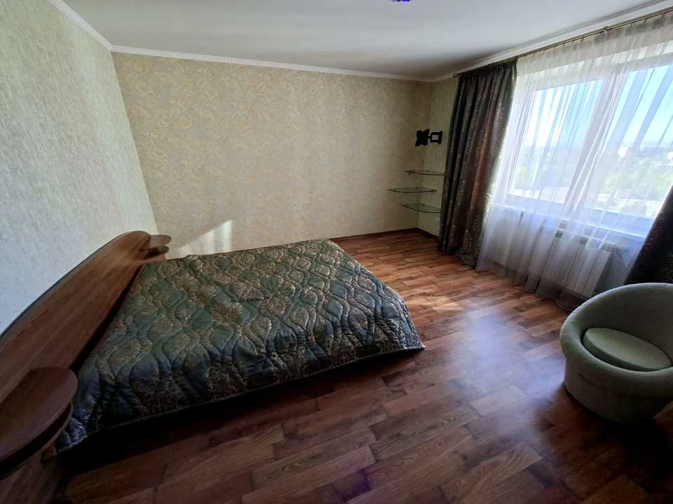 3-room apartment. Kyiv, Miloislavska St.