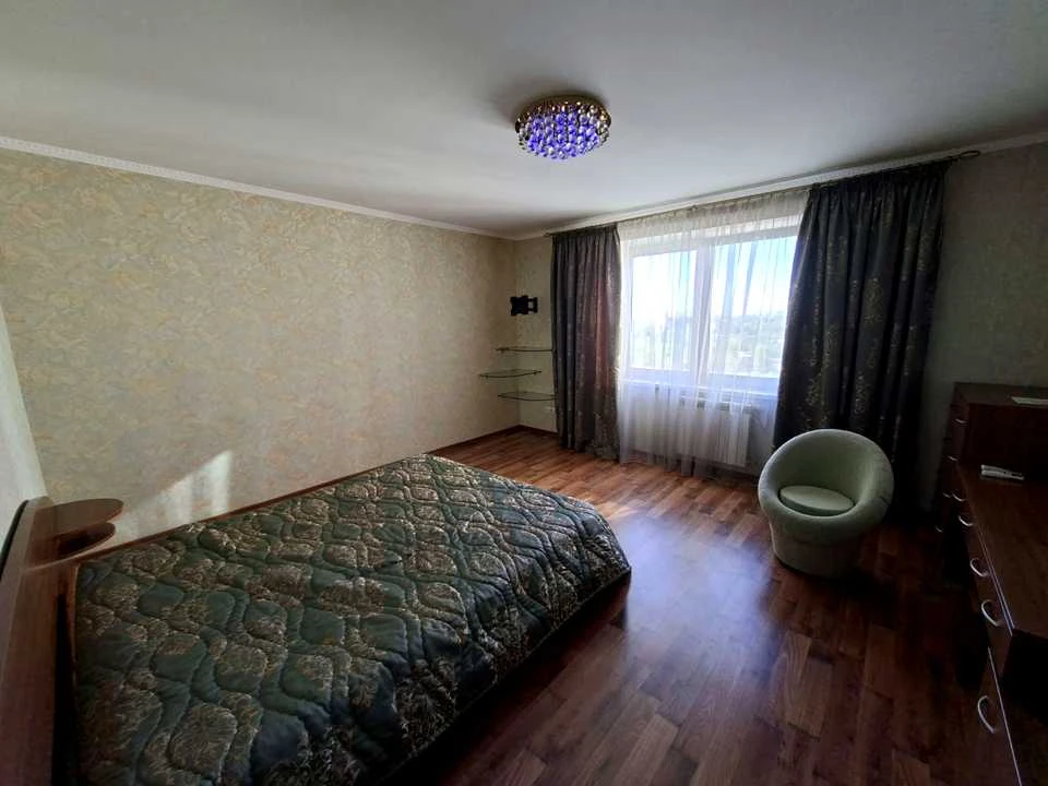 3-room apartment. Kyiv, Miloislavska St.