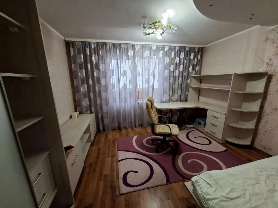 3-room apartment. Kyiv, Miloislavska St.