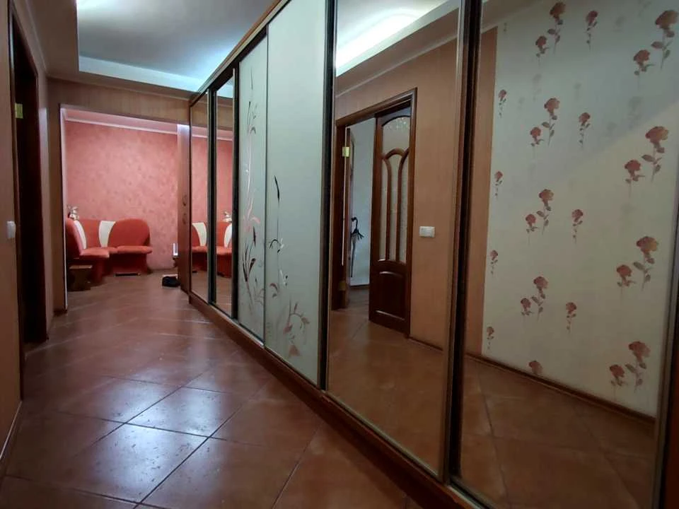 3-room apartment. Kyiv, Miloislavska St.