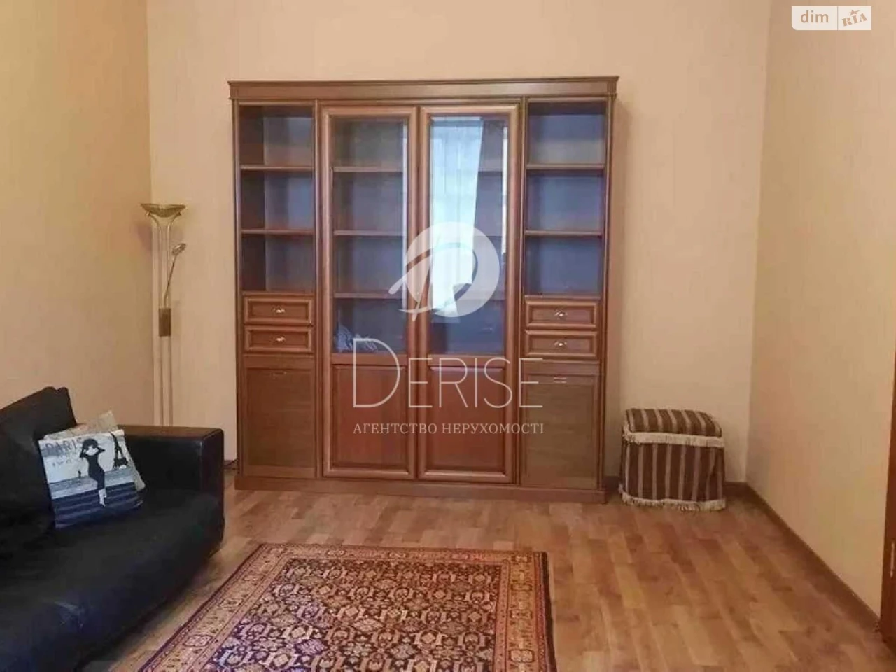 Sale of Apartment Holosiivskyy