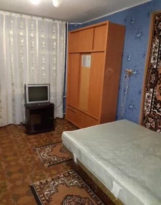 Продам 3-кімнатну квартиру в Лузанівці