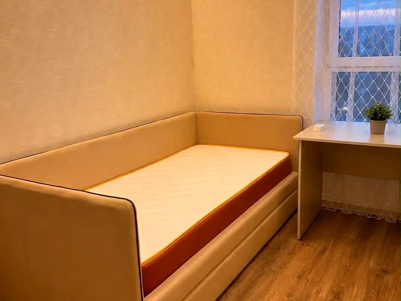 Оренда квартири 2-кімн. 53 м² 14/17 пов.