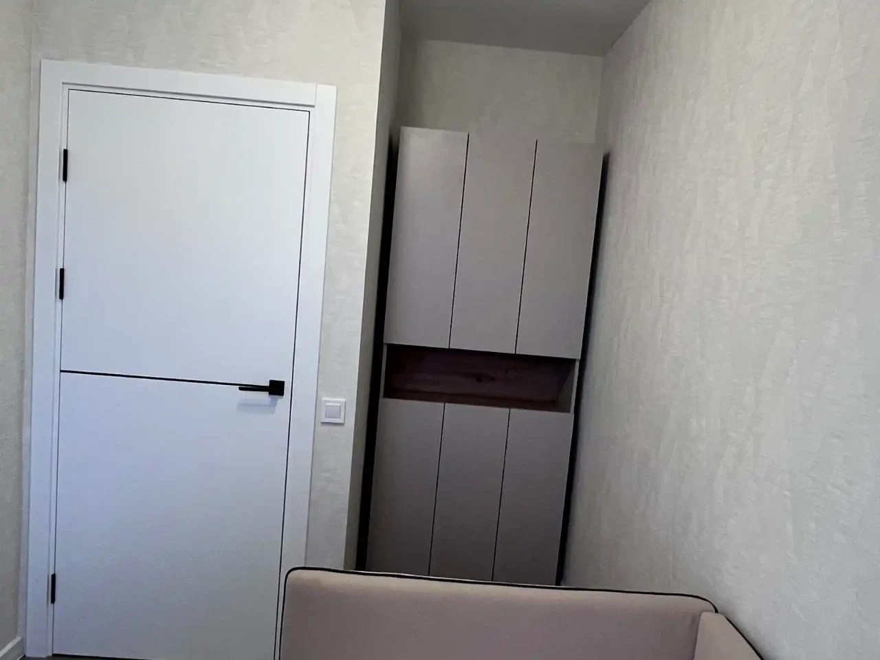 Оренда квартири 2-кімн. 53 м² 14/17 пов.