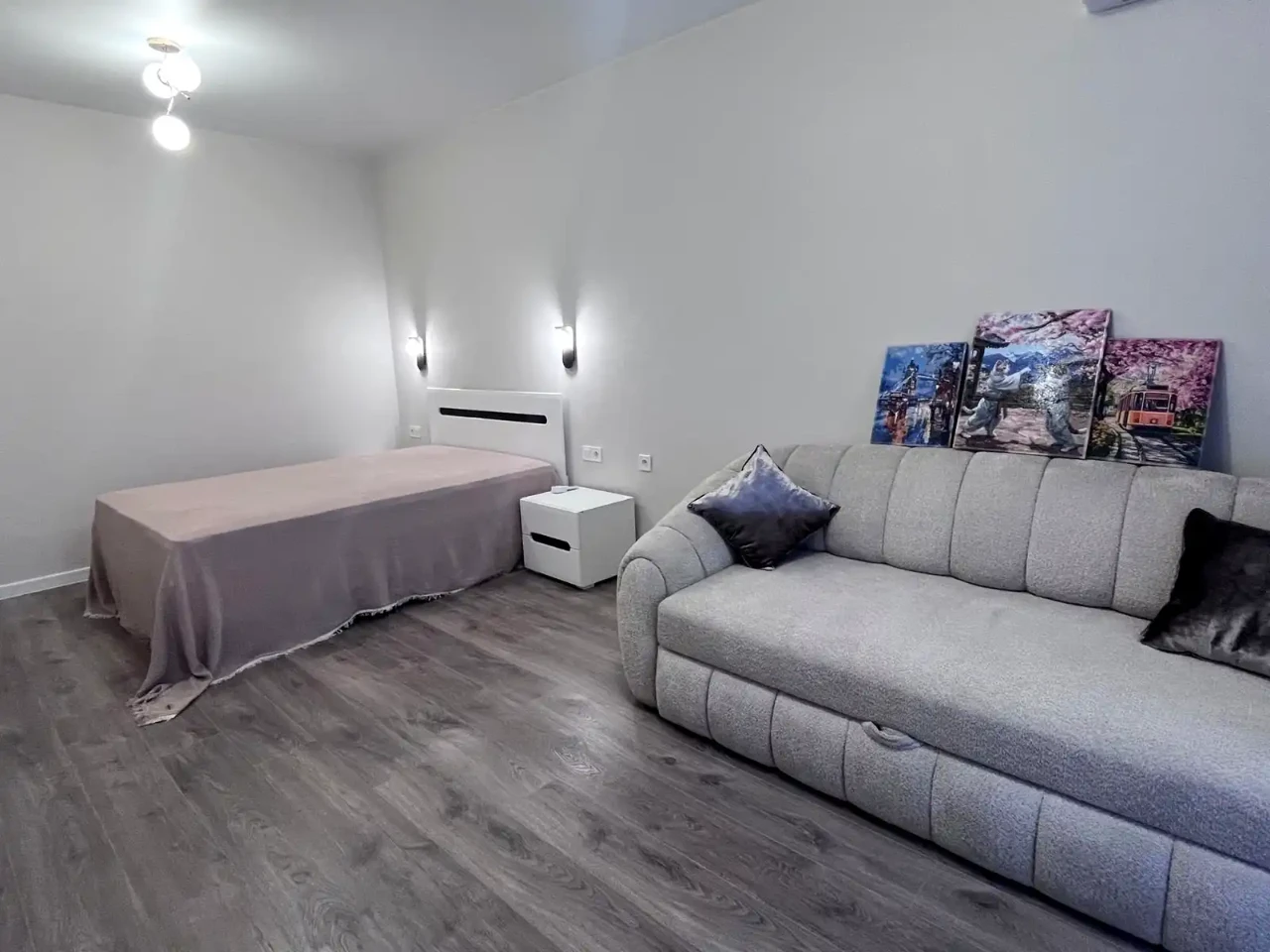 Оренда квартири 2-кімн. 53 м² 14/17 пов.