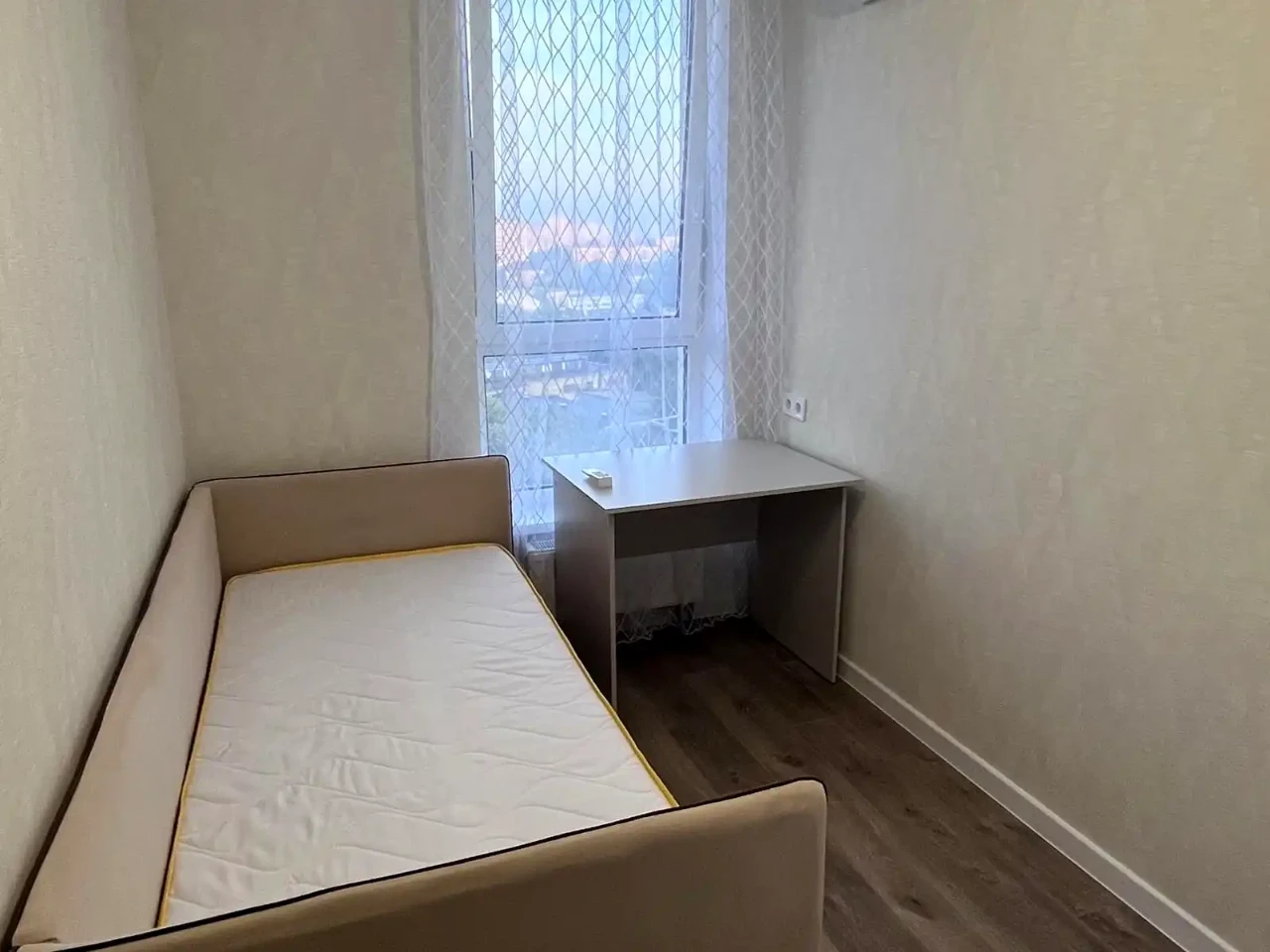 Оренда квартири 2-кімн. 53 м² 14/17 пов.