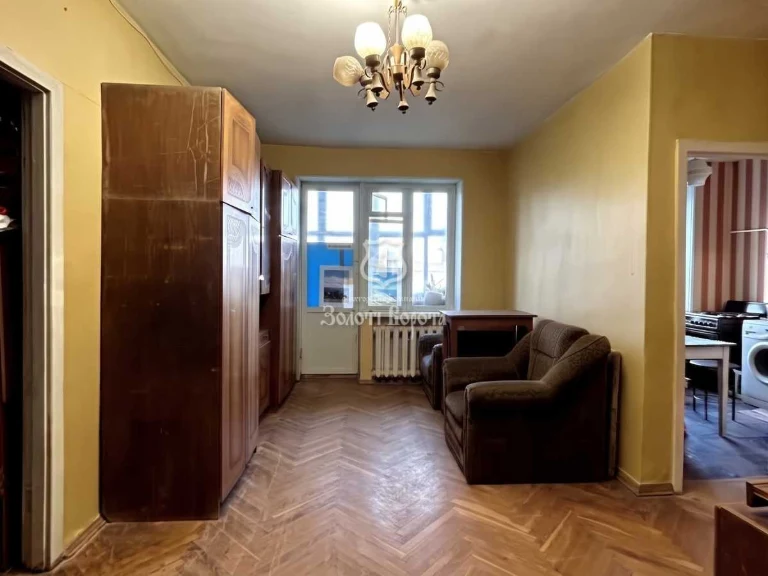 Продам двокімнатну квартиру (43.2 м²) у Києві, Дніпровський