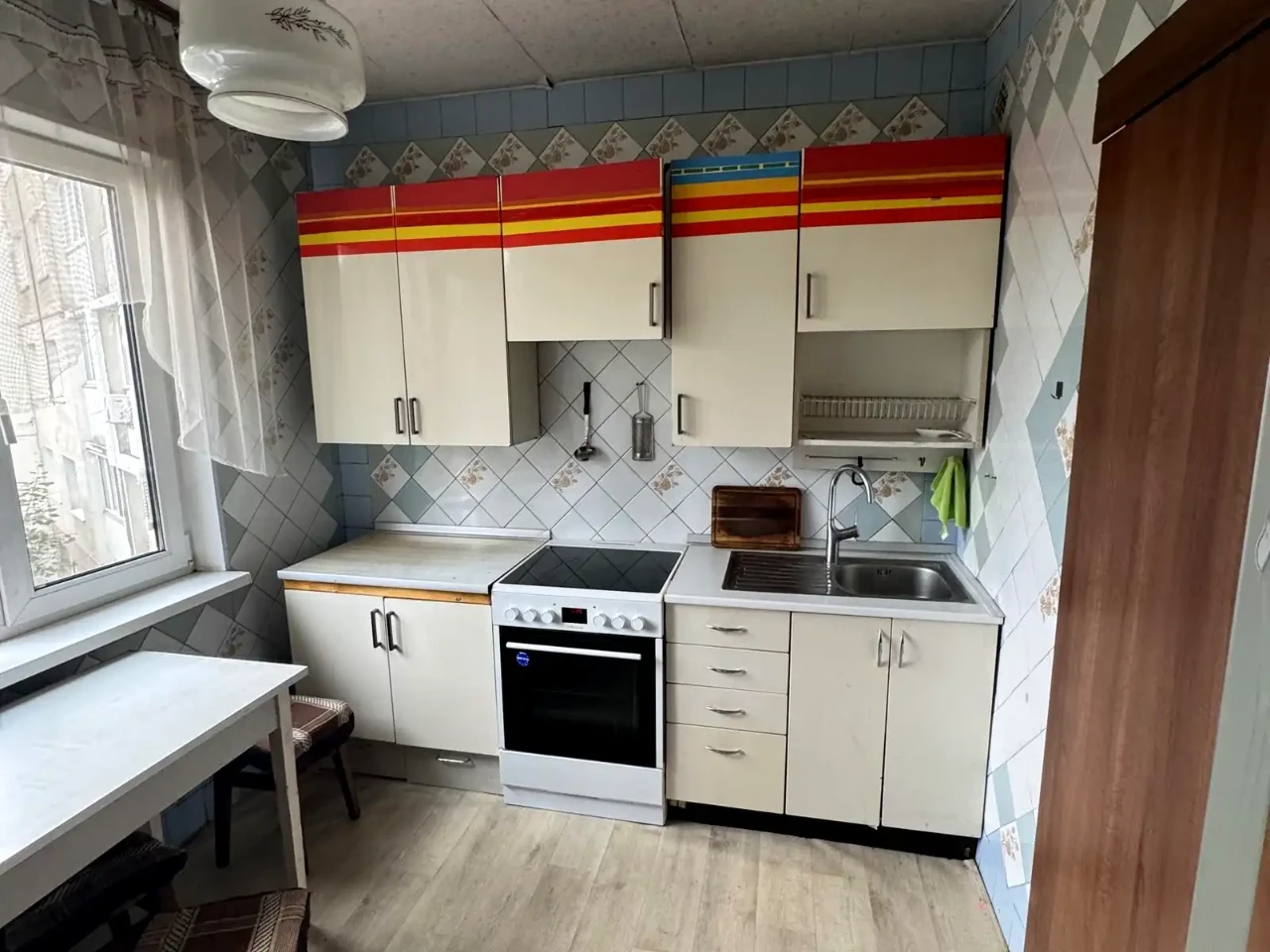 Продаж квартири 3-кімн. 71.6 м² 4/15 пов.