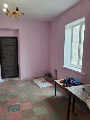 Продаж частини будинку, площа Мирна