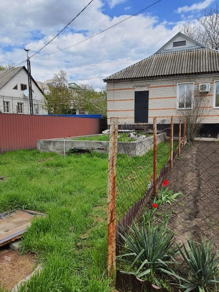 Продаж частини будинку, площа Мирна