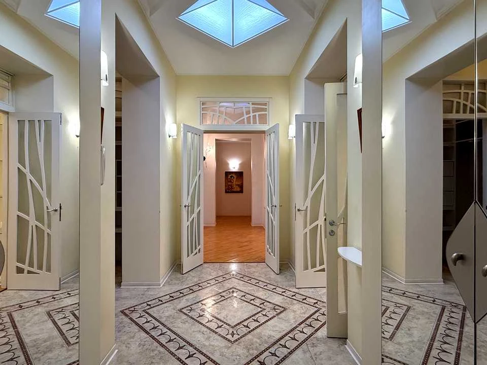 Apartment. Odessa, French Boulevard.