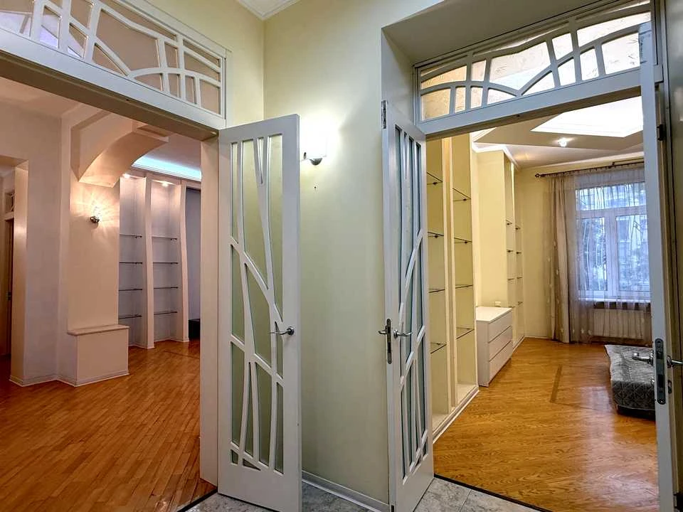 Apartment. Odessa, French Boulevard.