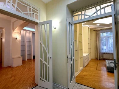 Apartment. Odessa, French Boulevard.
