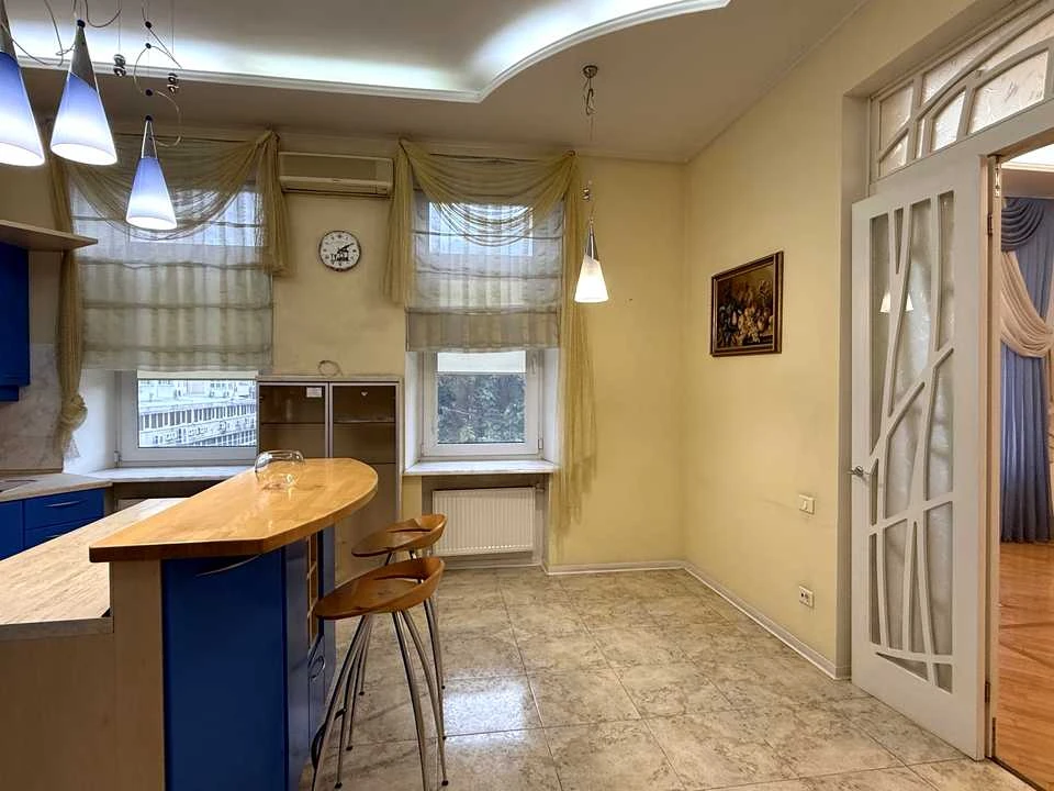 Apartment. Odessa, French Boulevard.