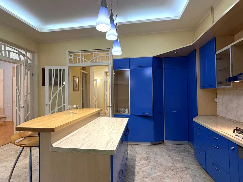 Apartment. Odessa, French Boulevard.