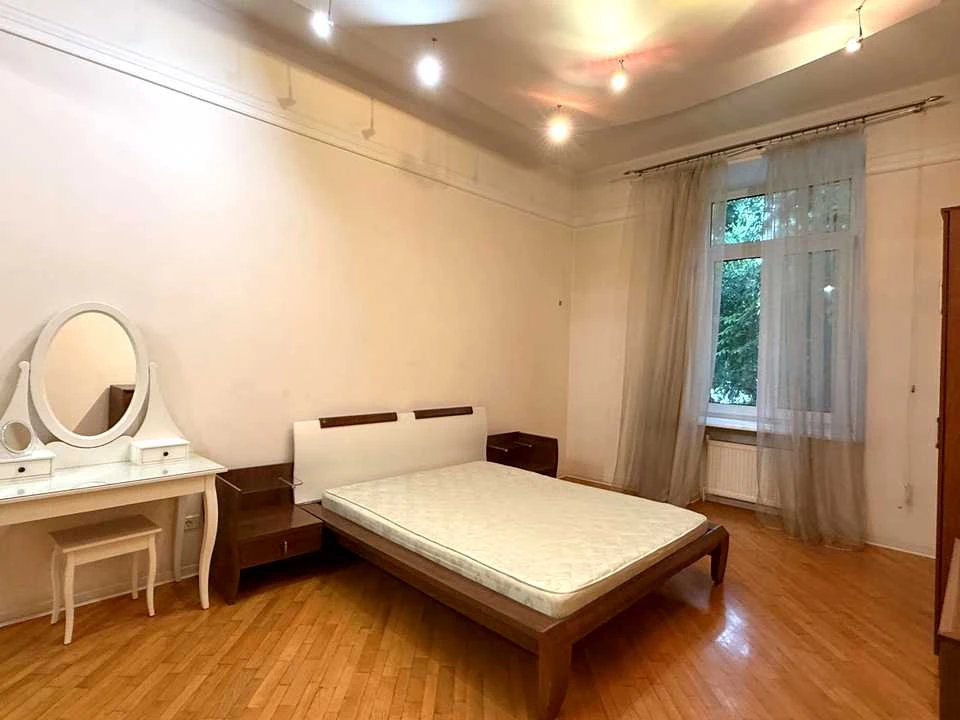 Apartment. Odessa, French Boulevard.