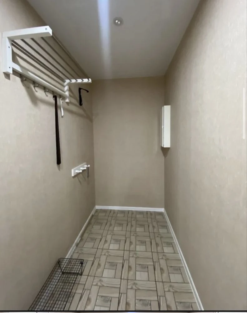 For Sale 1-room Apartment. Renovated. Furniture. Appliances.