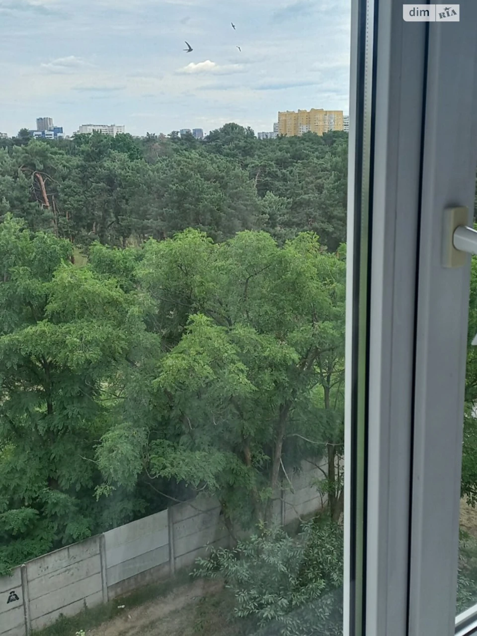 Sale of Apartment on Voskresenka Street