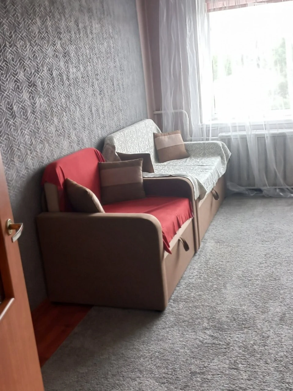 Sale of Apartment on Voskresenka Street