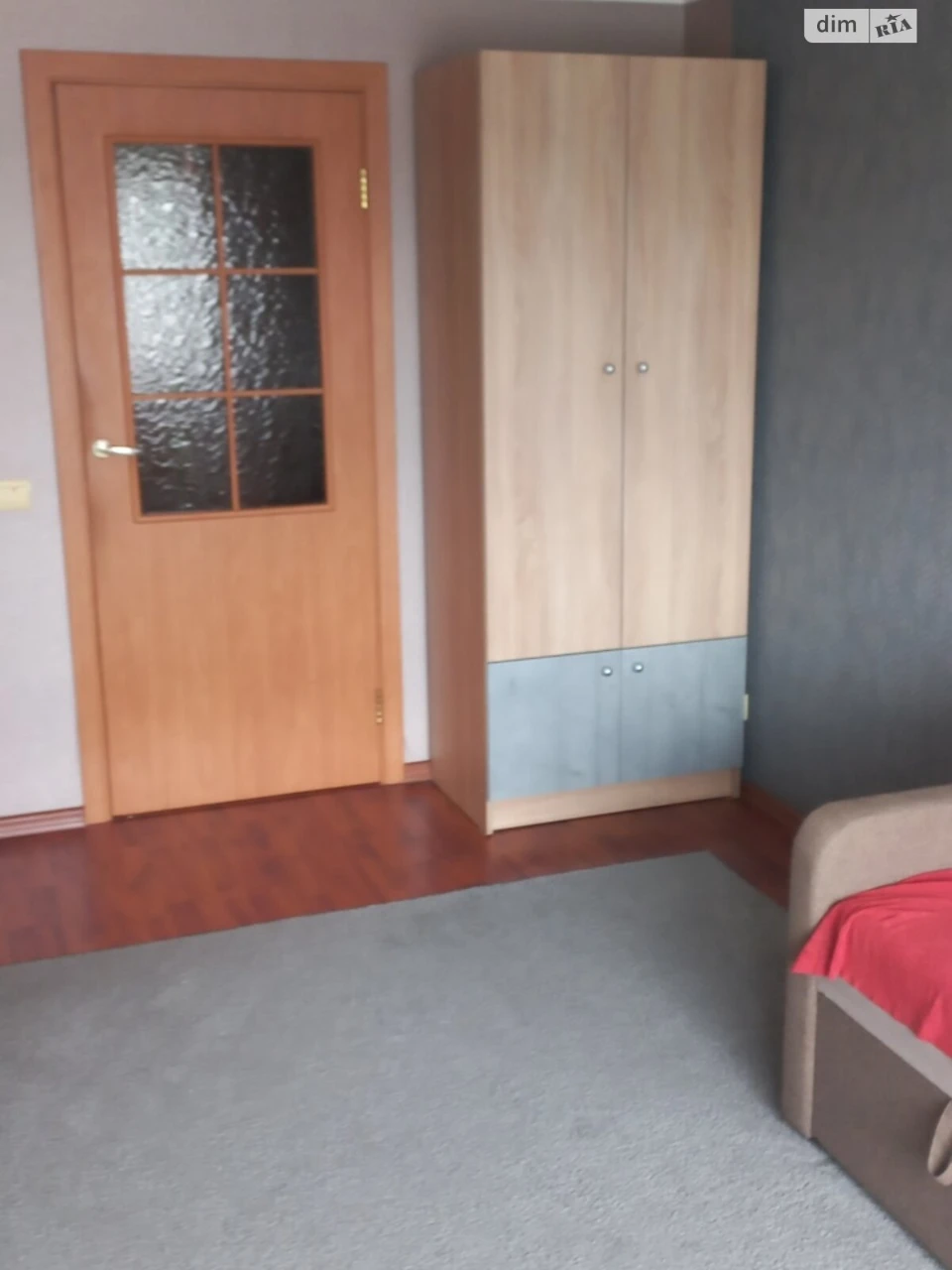 Sale of Apartment on Voskresenka Street