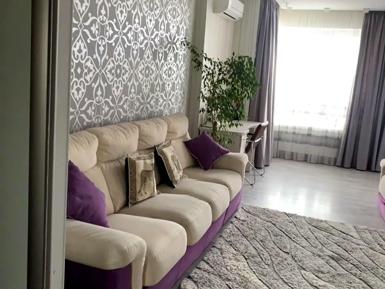 Сдается квартира, 2 комнаты, 68 м², 13/21 этаж