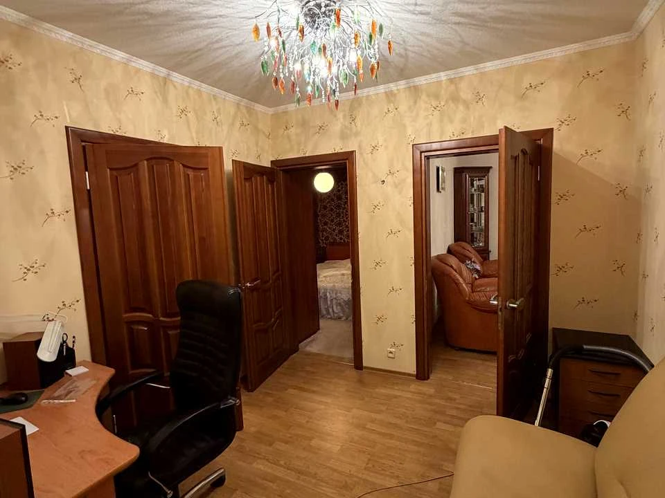 Apartment. Kyiv, Volodymyr Iasiuka Street.