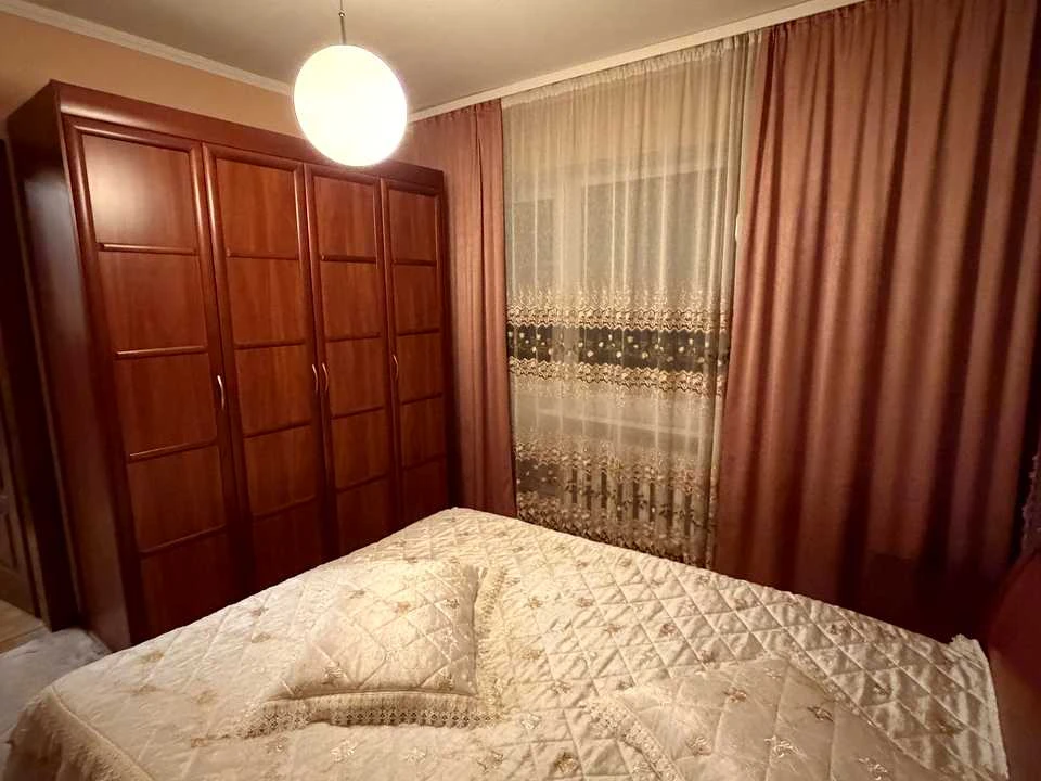 Apartment. Kyiv, Volodymyr Iasiuka Street.