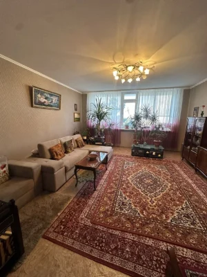Продається 3-кімнатна квартира з автономним опаленням