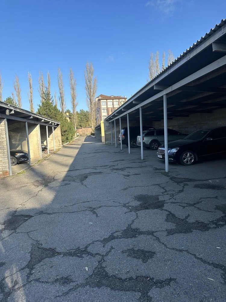 Продається 3-кімнатна квартира з автономним опаленням