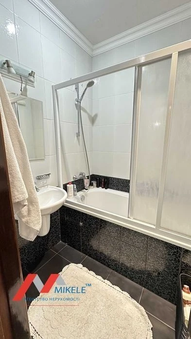 For sale 1 room 42 m2 No % Bankova 3 m. Maidan Nezalezhnosti m. Khreshchatyk